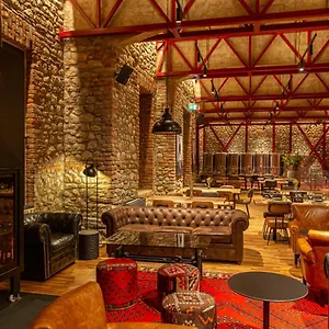 Hotel Melesin Distillery, Leskovik
